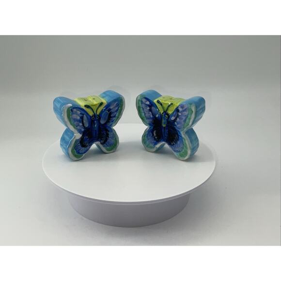 Butterfly Shaped Salt & Pepper Shaker Set, Great Gift Opportunity - Picture 1 of 5